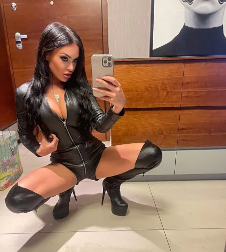 All zipped up by altbubblr