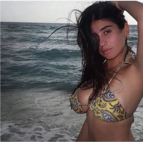 Allisonamoruso on Insta by doggman54