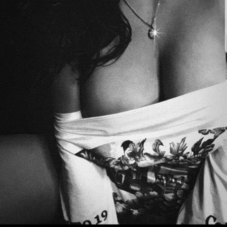 Almost a nip slip hmu Instagram weekendatbellz by bellzpanty