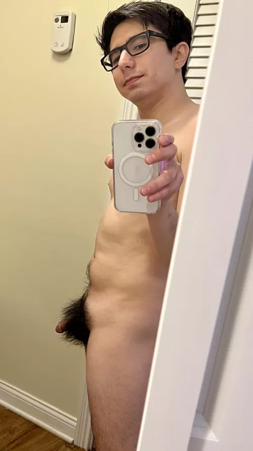 Almost completely hides everything by BoredAtHome08