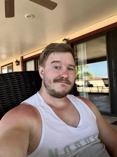 Aloe is a godsend for sunburns! by Keksefusion