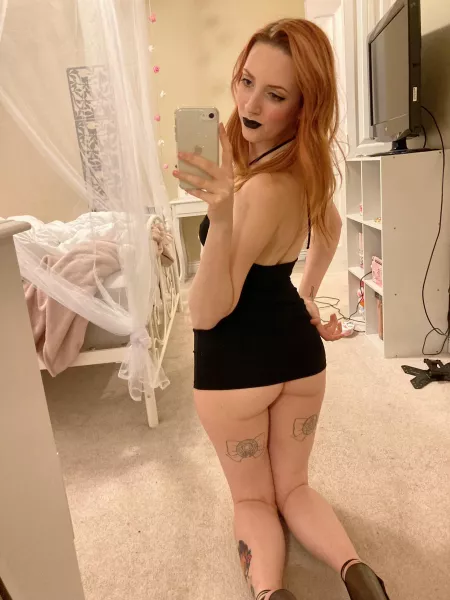 Alone in my room 😘 by yanderbae