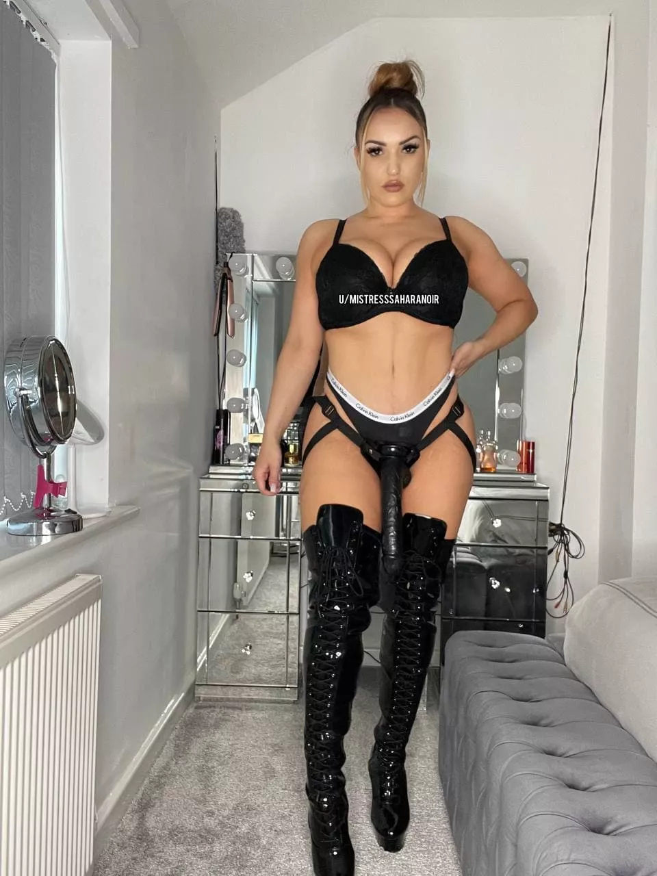 Alpha females don’t run in packs. posted by Mistresssaharanoir