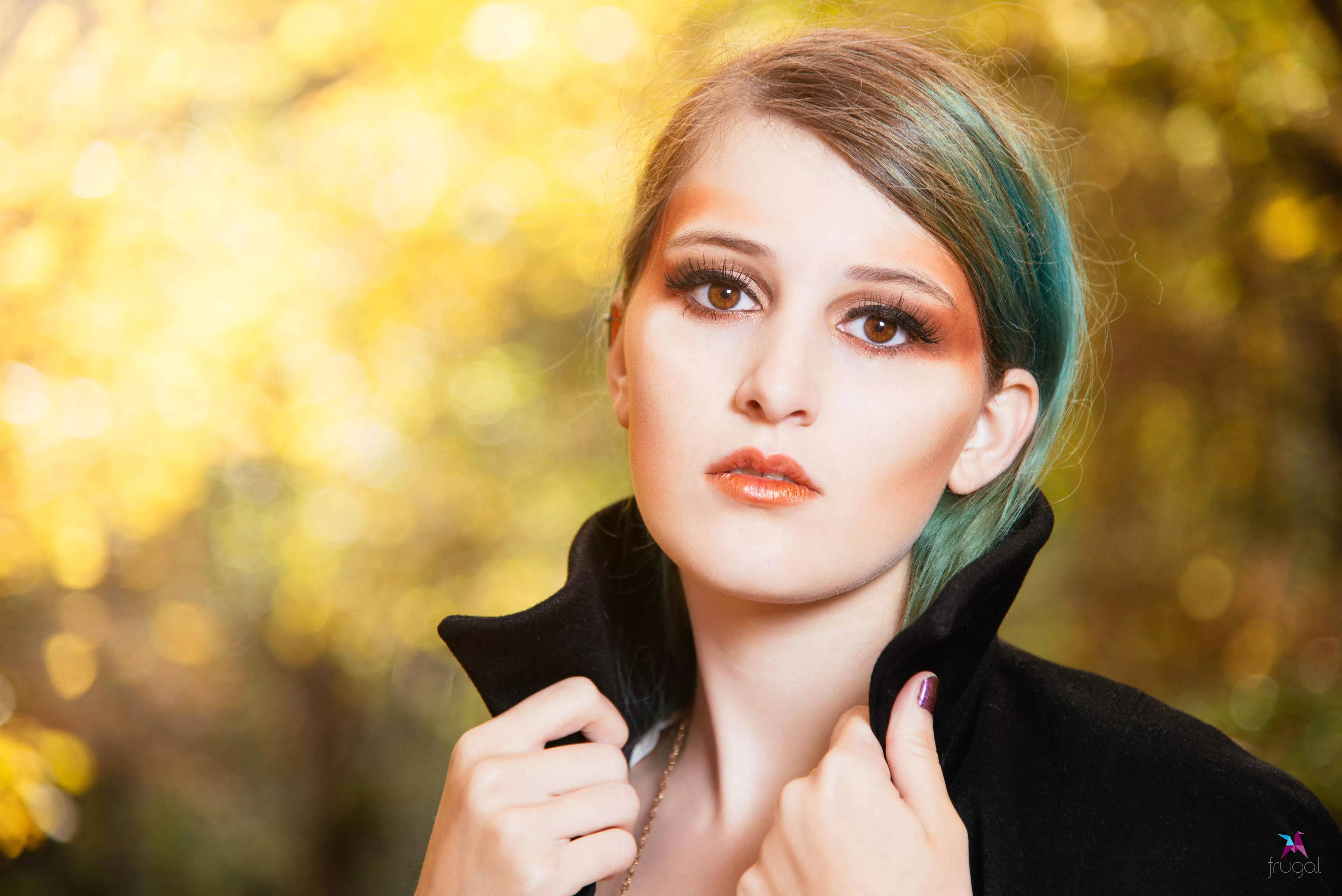 Alternative autumn makeup 💕 posted by carmensophie_model