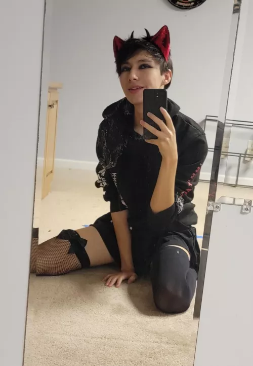 Always been insecure about my teeth, this is my first time ever posting me showing my teeth:3 by willzoneium