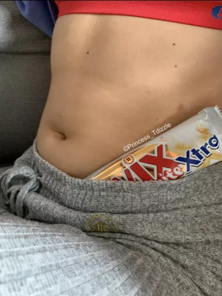 Always equipped with snacks 🍫🍬. You can feed me too $PrincessTdizzle😍 by Princess_Tdizzle