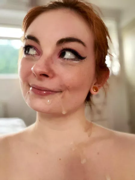 always getting cummed on 🙄 by lolarosexxx