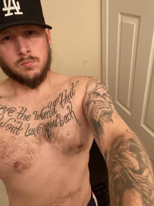 Always had confidence issues in my body that I need to get over. Trying to give myself a boost. by AdministrationOnly76