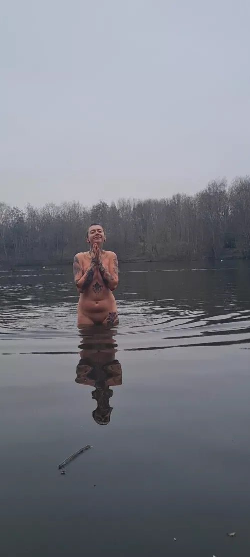 Always happy when naked in nature 💕 by electricambrose