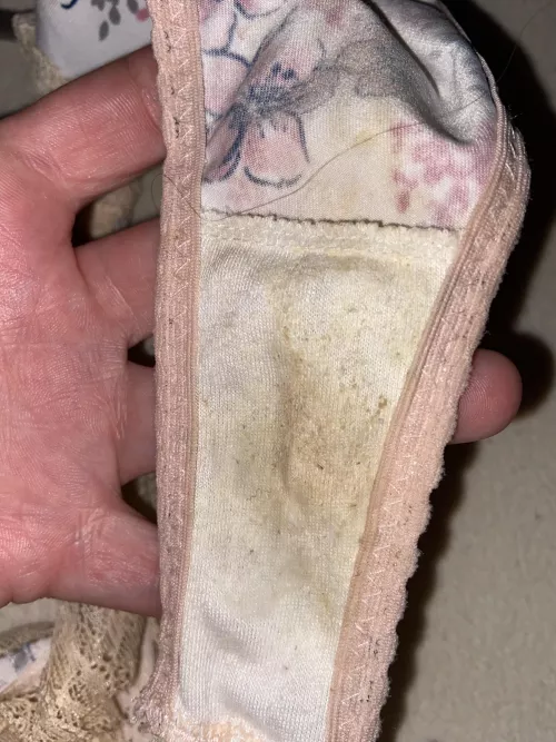 Always messy😉 by Creamyqueen669