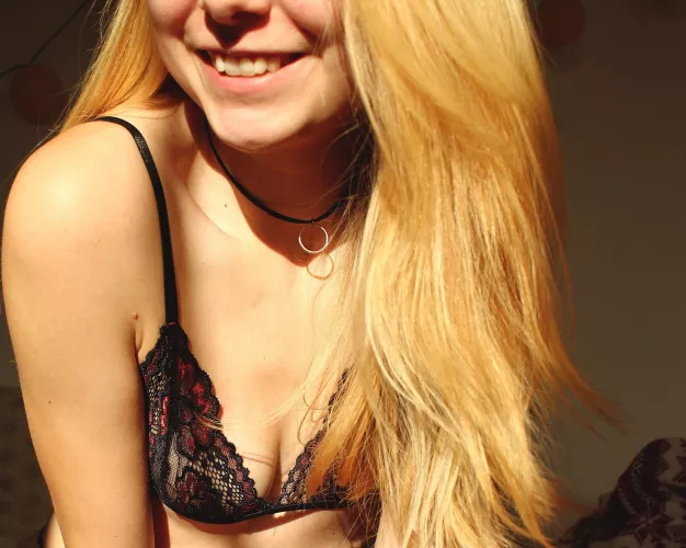 Always smiling when the suns shining! by Naked_Cuddles