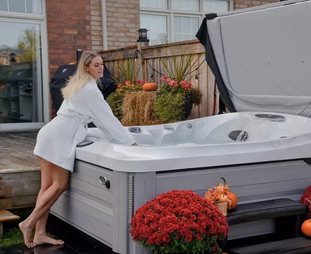 Alysha Newman - Canadian Pole Vaulter by Master_Rignolo