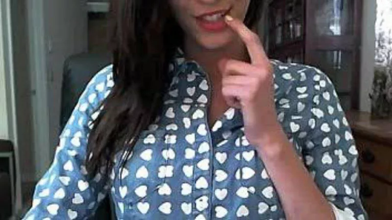 Am a simple mistress looking for a submissive slave to worship my feet and explore my kinks with add me up on Snapchat dainabrookl2021 by cannedloofah