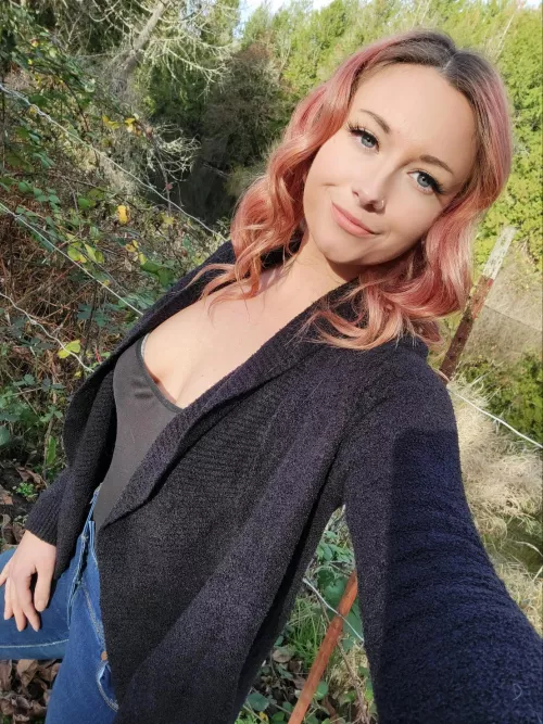 Am I a babe still clothed? by thatcuntrygirl524