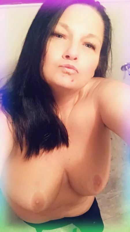 Am I a milf? by Loverpeep