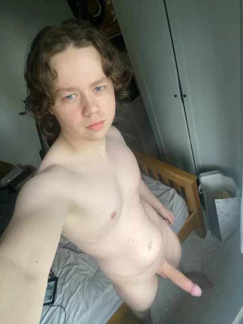 Am I catching any eyes? (21) by foxesinthebox