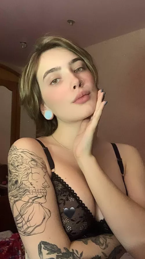 Am I cute?☺️☺️(f19) by pearl238