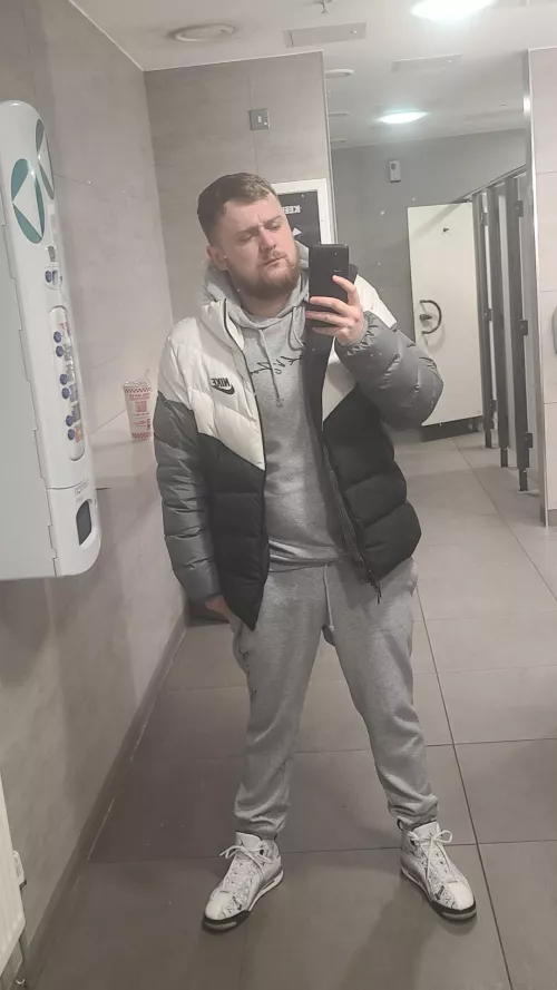 Am I doing it right? Looking for people to play Apex with. by GaijinHito