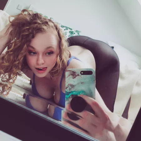 Am I doing this right? 😛 by sarah-xxx