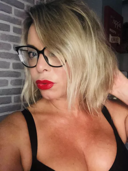 Am I ?? Fuckable that is? 😋 by Duchessoffilth