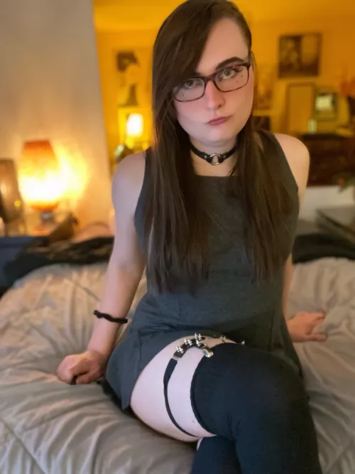 Am I good girlfriend material? by AvaShade