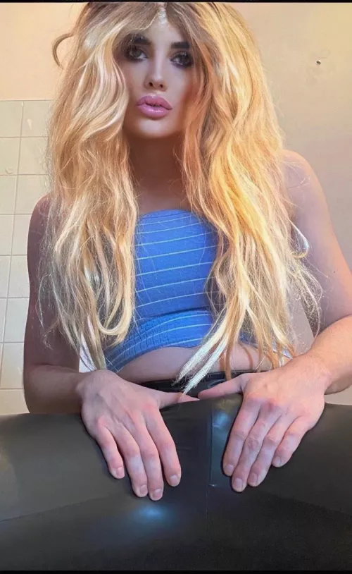 Am i pretty enough to be your girlfriend? 😳 by SissyQueenAmsterdam