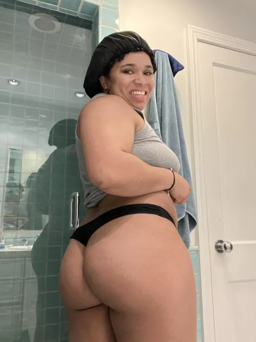 Am I still cute in my bonnet? by awholemessadessa