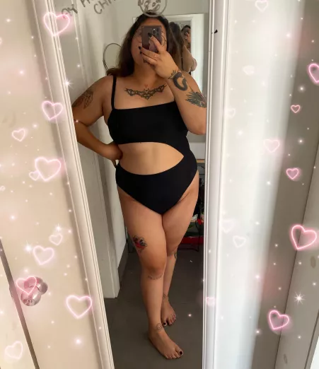 am i still hot non-nude? i’m hiding something.. by calmiachi