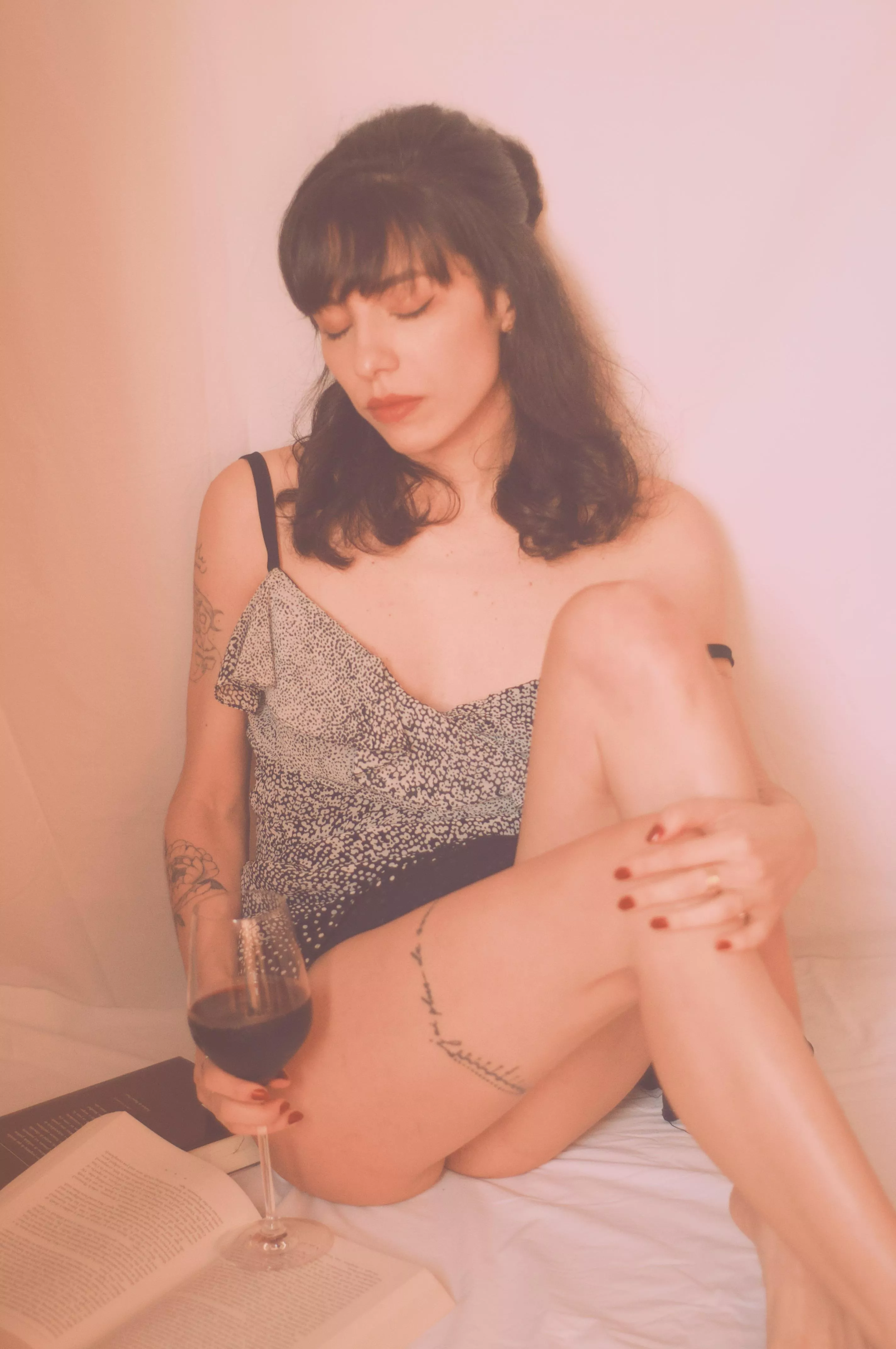 “am I that girl that you dream o[f]?” posted by mrenoir