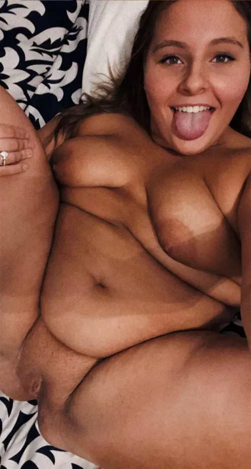 Am I too squishy for you? 20F by Stepped_on_tail