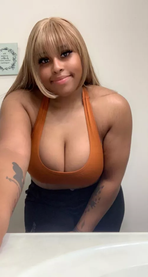 Am I wifey material? by LatinaNinaa