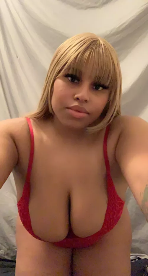 Am I your type? by LatinaNinaa