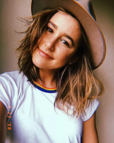 Amanda Arends by BOOOOOOOBIES