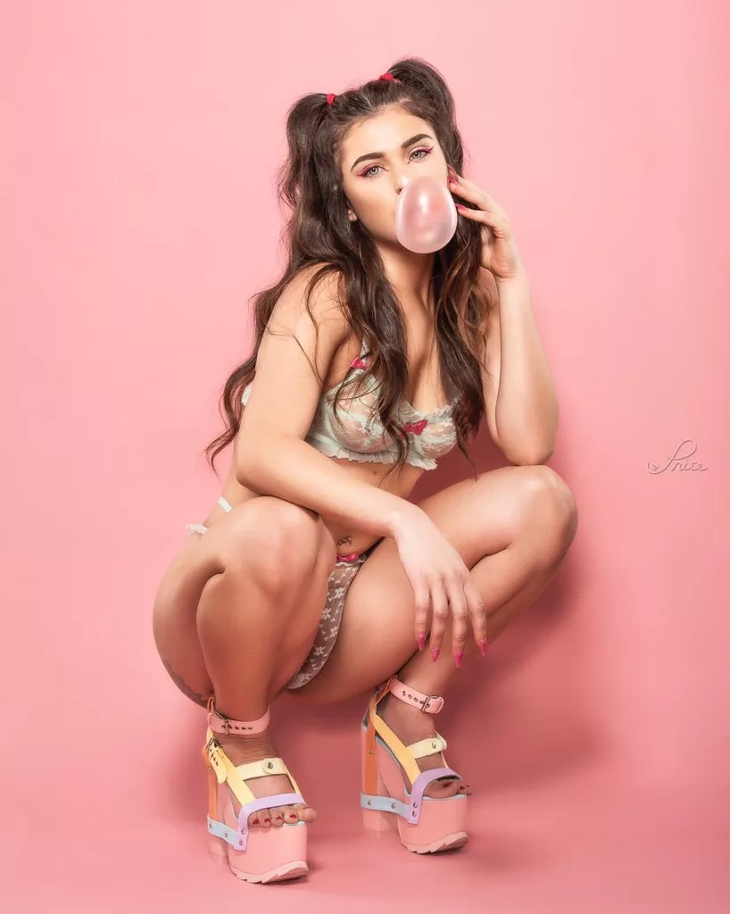 Amazing posted by txxxposter