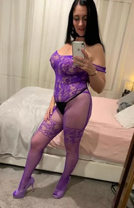 Amazing 😍 in heels by Dry_Medicine_5122