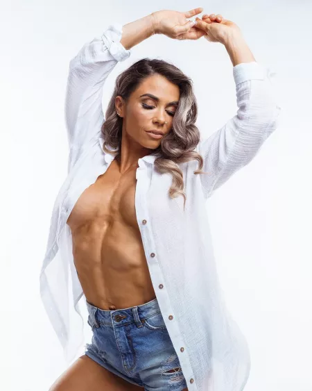 Amie Ewen by Master_Rignolo