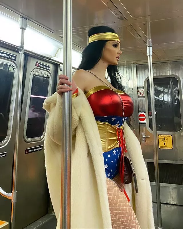 Amy Anderssen - Wonder Woman on Subway posted by Thegenogoths