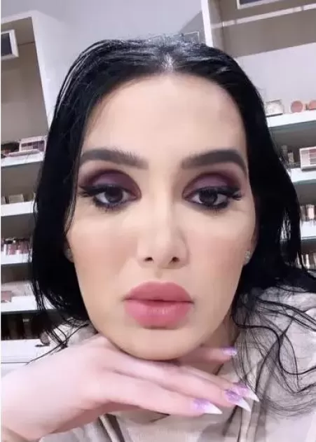 Amy Anderssen’s perfect face and her amazing plump lips by SuperEpicCoolGuy69