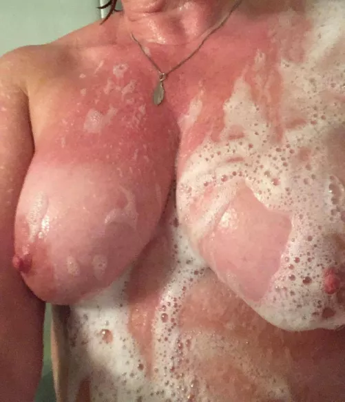 An earlier shower selfie (F54) by HellenT_EastYorks