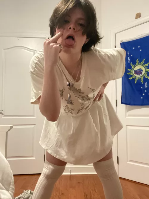 An old outfit but still one of my favs 🐝🌸 by Disastrous-Task-5706