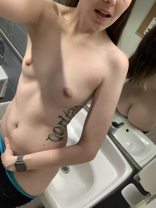 An orgasm is the best way to start the work day. by calimoonlight