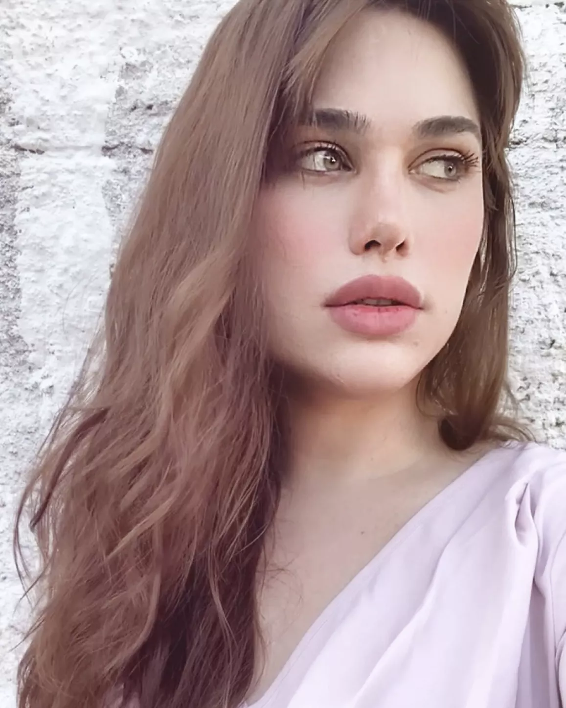 An unpretentious photo for a change. Get to know me! posted by ninfica