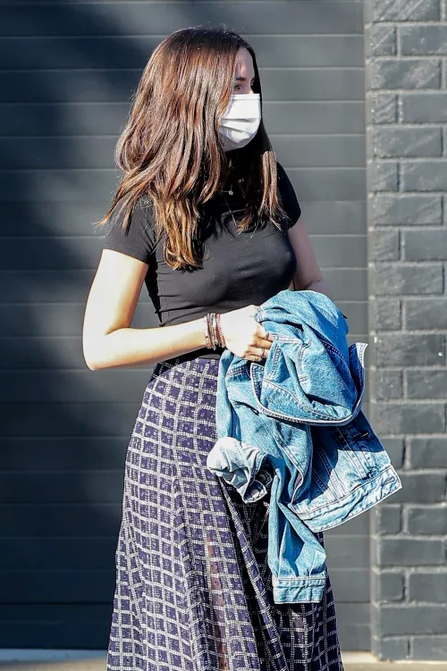 Ana de Armas forgets to put on a bra but not the 😷 by Constant-Resist2400