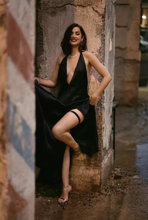 Ana De Armas was pure eye candy in 007 by NaggyNags23