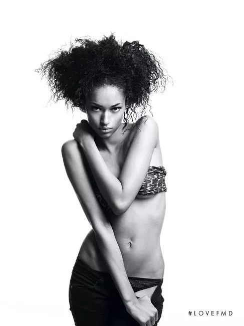 Anais Mali posted by AdviceGivingBlackGuy