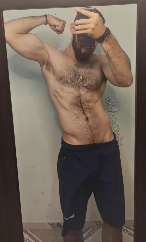 And it smells so good after the workout 🤤 by Bearded_Hunky