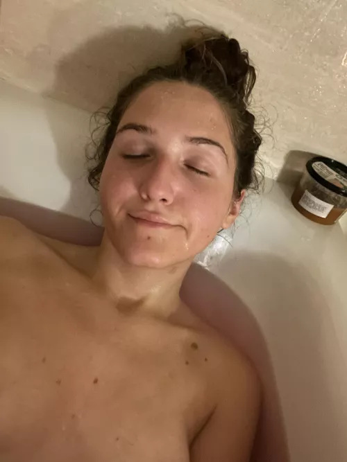 and relax 💆🏼‍♀️ by adile_like-in-a-lay