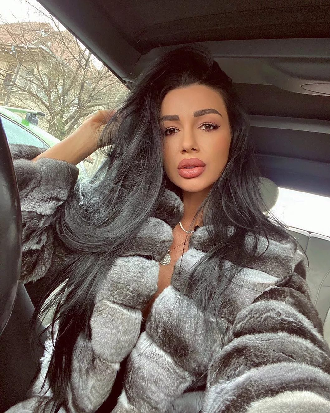 @andreeeeaandrei posted by gooningaccount