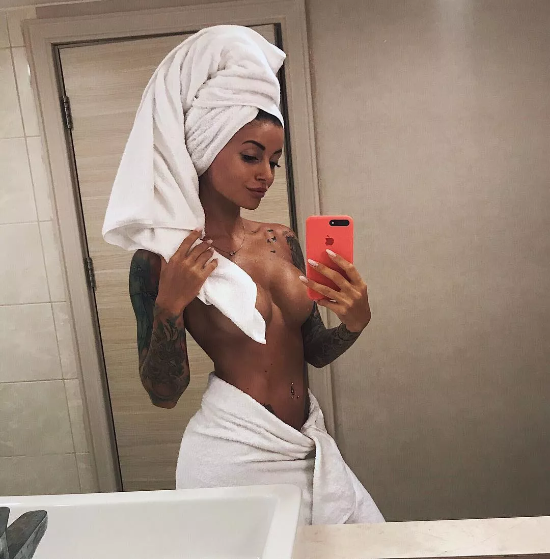 Anja Sugar posted by [deleted]