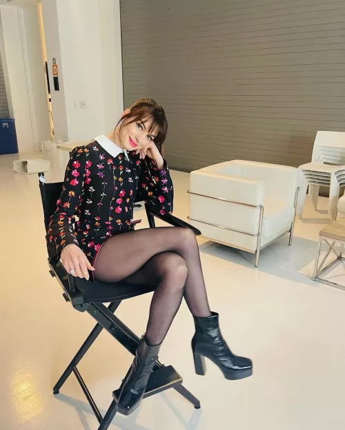 Anne Hathaway by jpx82